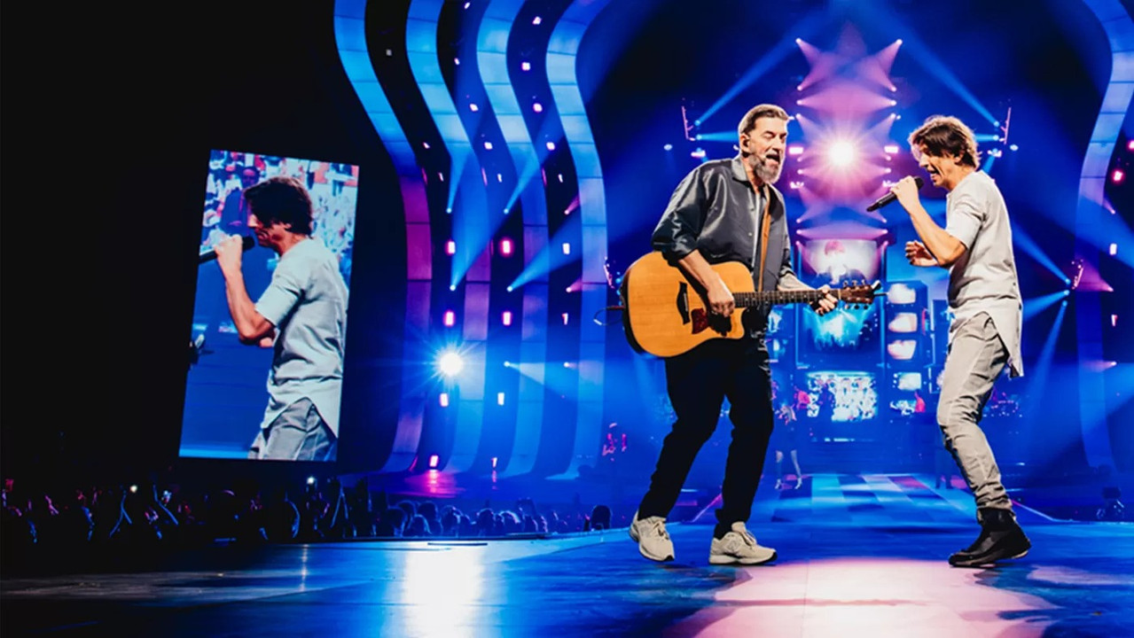 Clouseau 40 backdrop