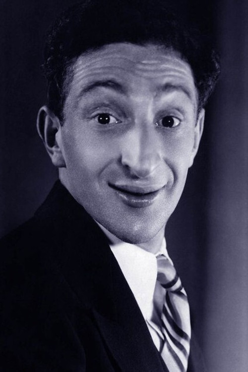 Sammy Cohen as Ike Ginsberg