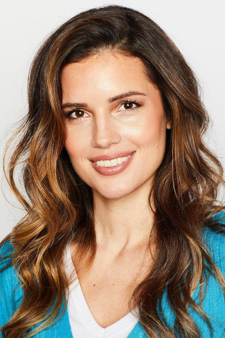 Melissa Chick as Dakota