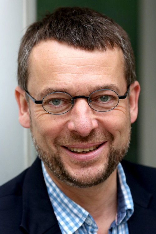 Šimon Pánek as Ing. Tomáš