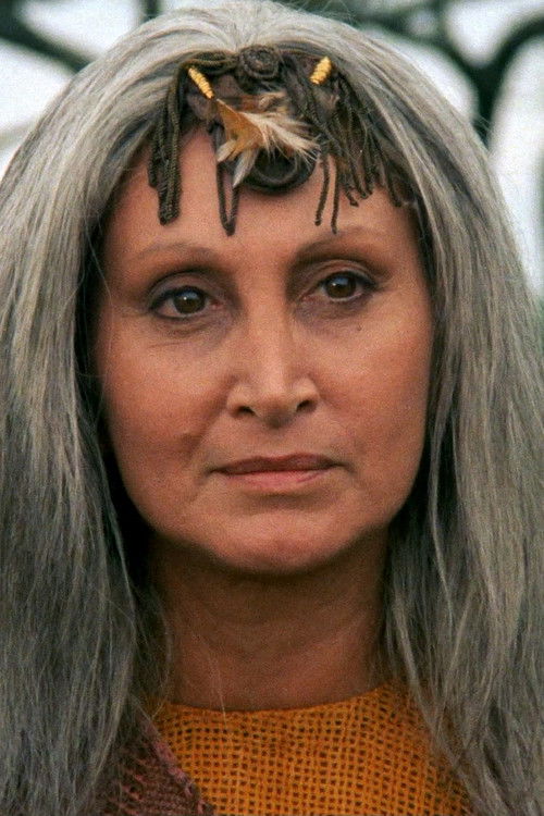 Esther Velázquez as Azundati