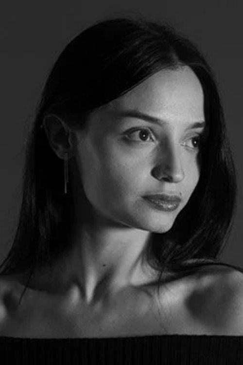 Dolores Oliverio as Natalia