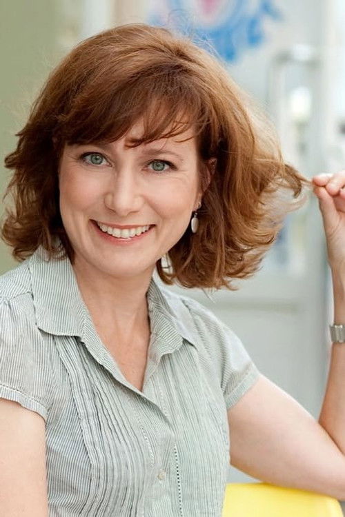 Suzanne Weber as Lizzy Allison