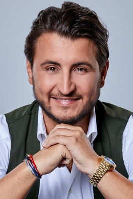 Danny Froger as Self