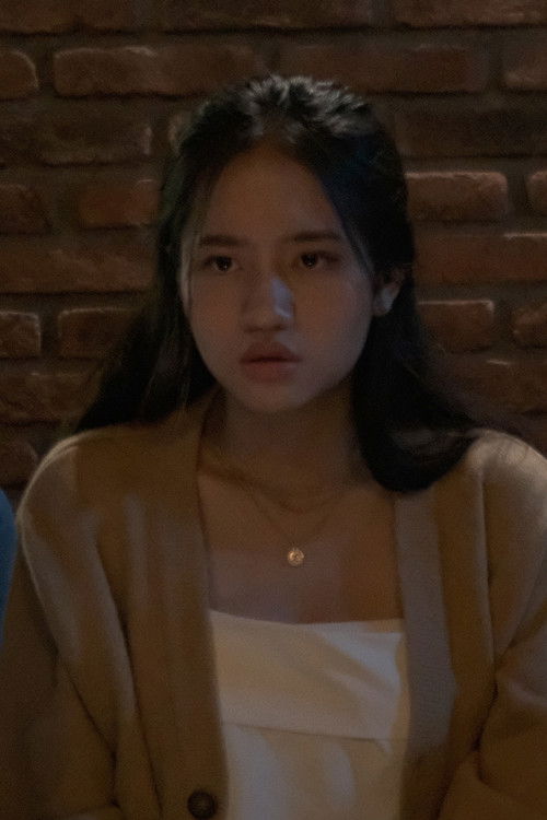 Felicia Caroline as Nadin