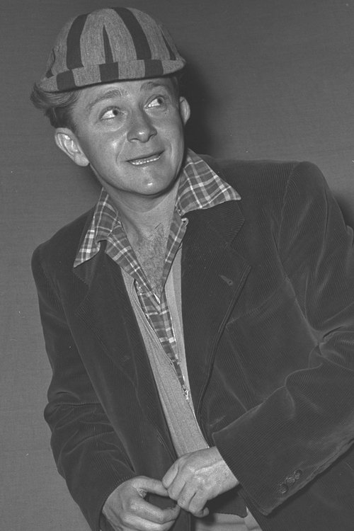 Shmuel Segal as Itzak Cohen