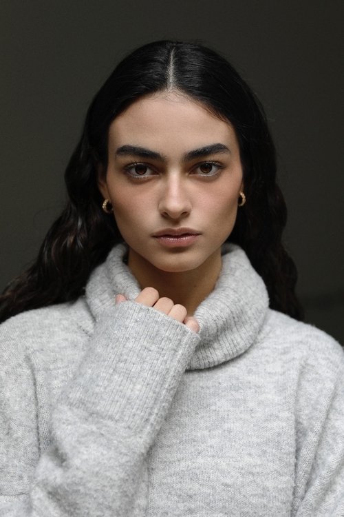 Val Dorantes as Maya