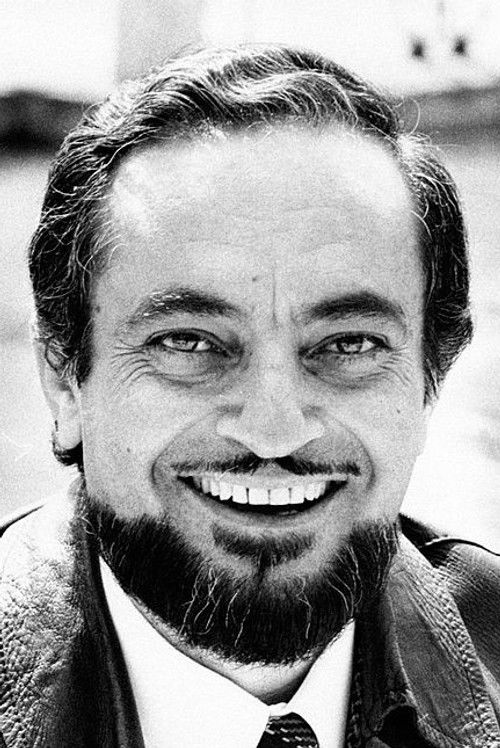 Massimo Mollica as Barone Francesco De Carolis - Mob Boss