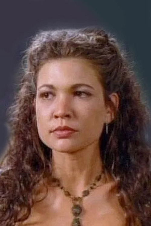 Audie England as Lizzie