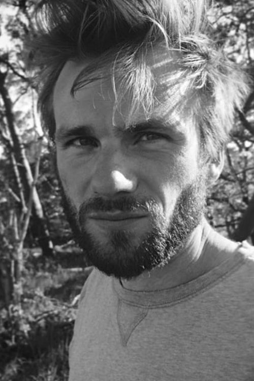 Mads Hedegaard as Narrator