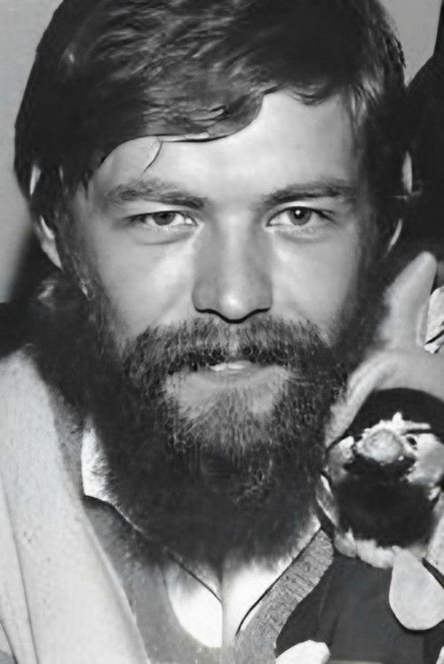 Vilius Kirkilionis as Režisierės asistentas