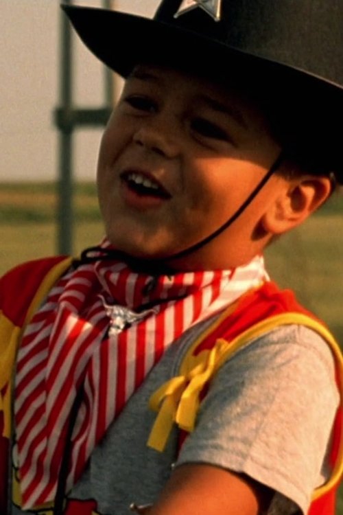 Marco Claudiu Pascu as Tom