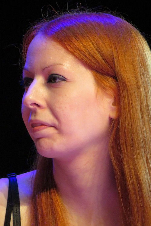 Ariane Gélinas as Tara