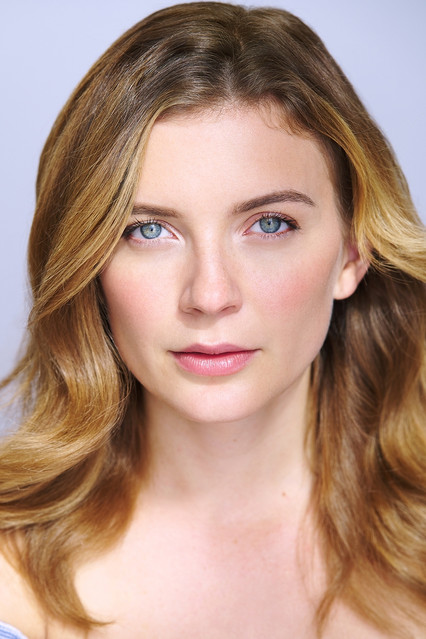 Kendra Carelli as Lauren Anderson