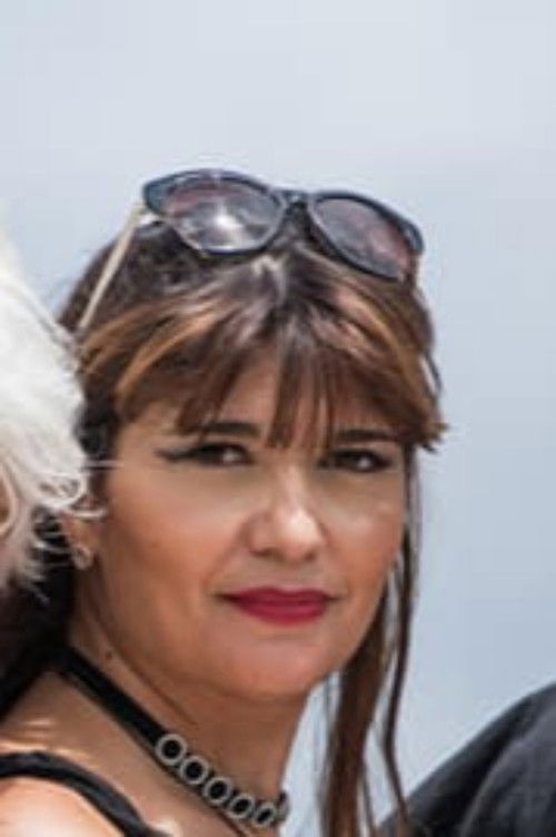 Jen Laeti as Victoria Ferozza