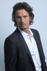 Boğaç Aksoy as Şahin