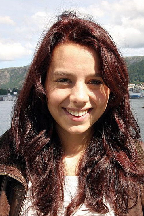 Karoline Stemre as Liz