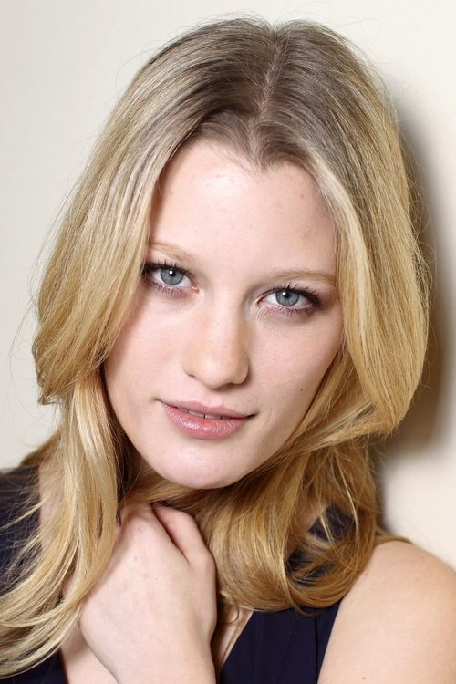 Ashley Hinshaw as Nora
