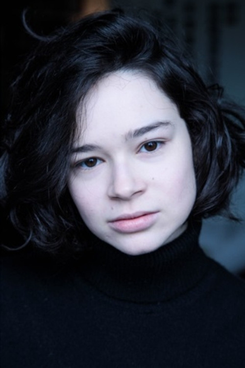 Fleur Fitoussi as Capucine