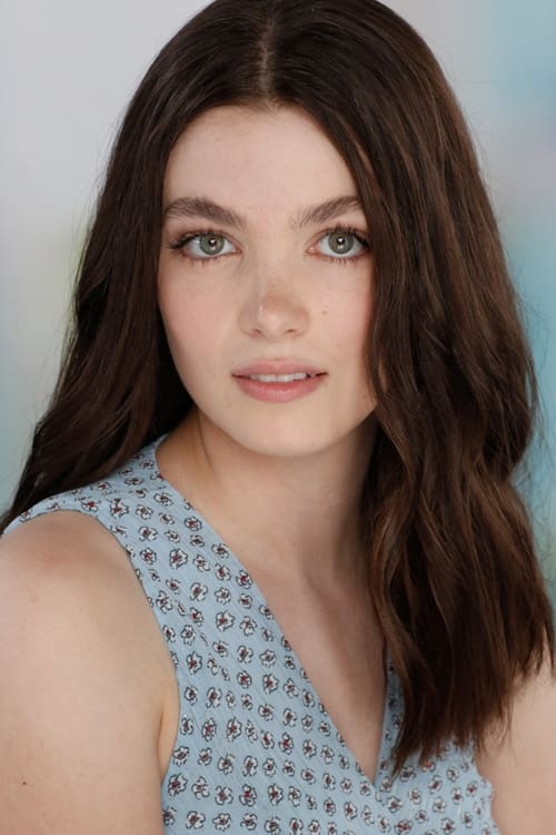 Elizabeth Hunter as Nicole Piper