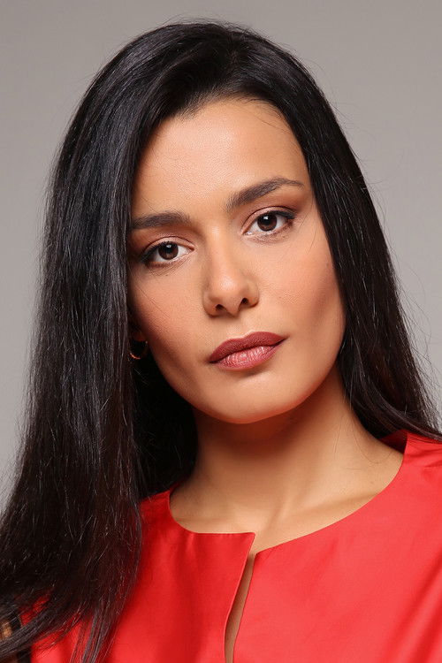 Athina Giakezoglou as Λουΐζα