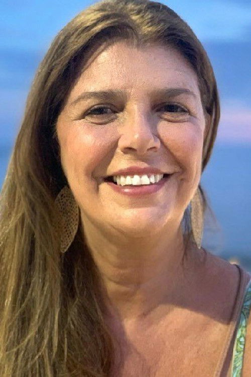 Isley Clare as Cliente Supermercado