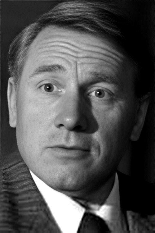 Jacques Pisias as Karim