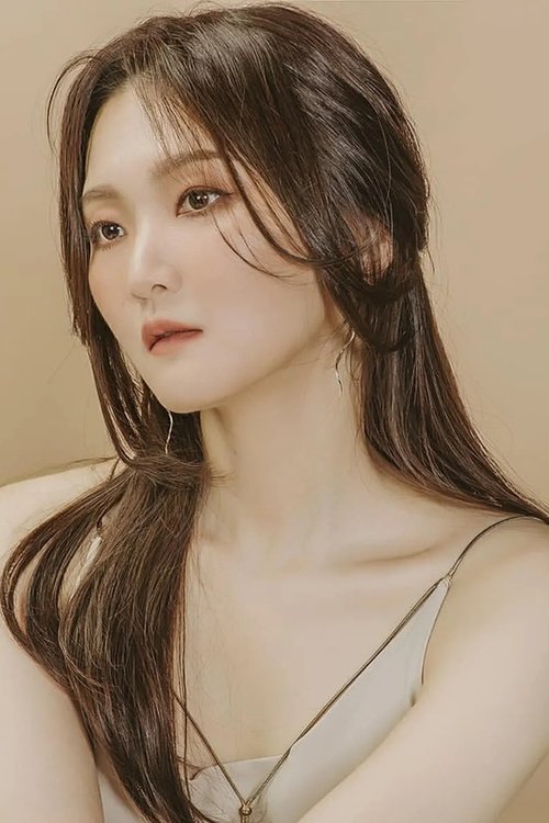 Jang Mi as Acco / Yi-gyeong's Mother (voice)