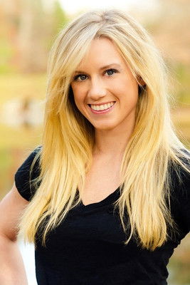 Laurie Singer as Hugo's Maiden