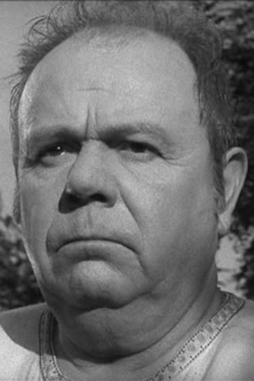 Grigoriy Lavrik as Иван Никифорович Довгочхун