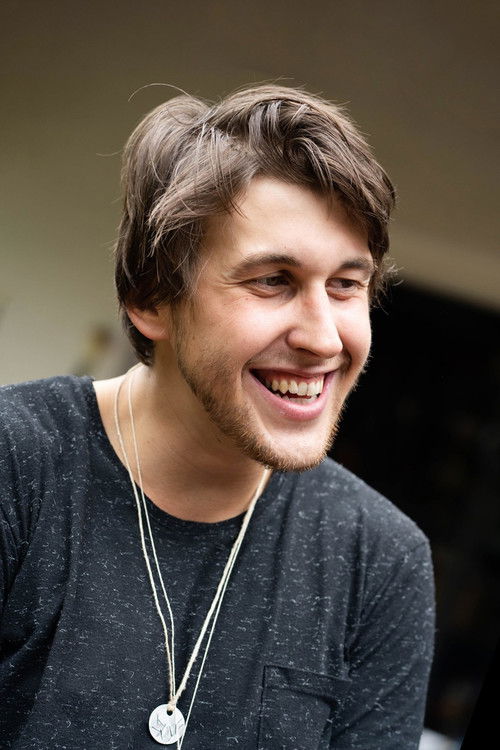 Daniel Horečný as baskytarista