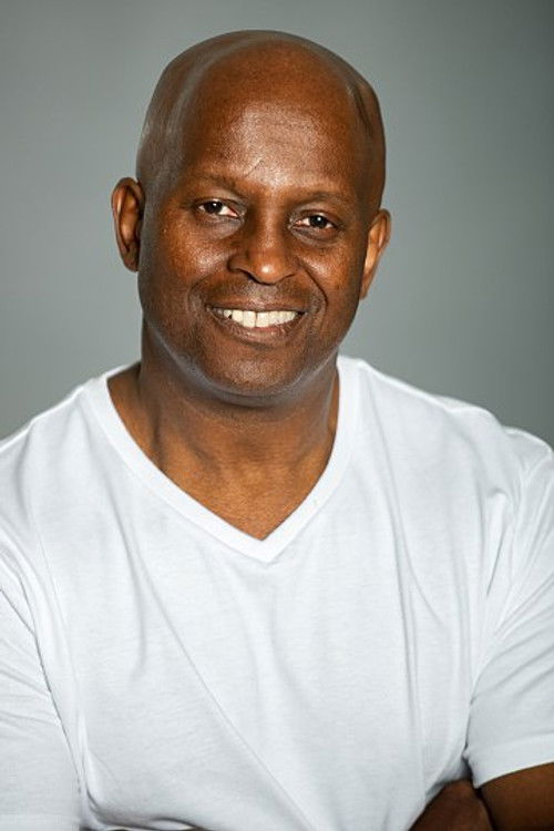 Mark Del Amo as Hoarse Prisoner