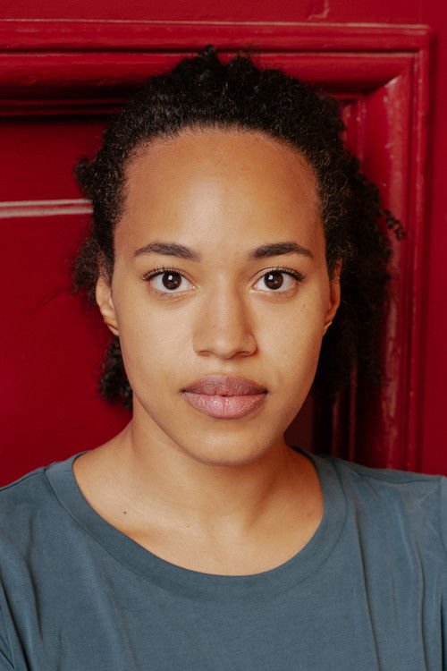 Leonie Kossi as Sarita