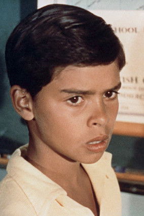 Jimmy Sterman as Paw