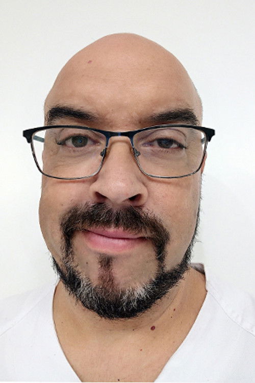 David Ciriano as Preso 2