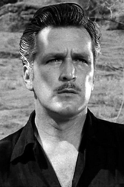 Miguel Torruco as Alberto Rivera