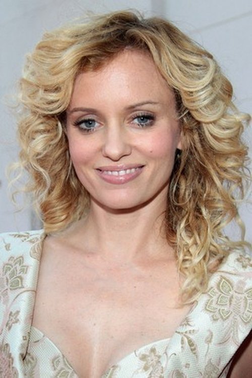 Justine Mattera as 