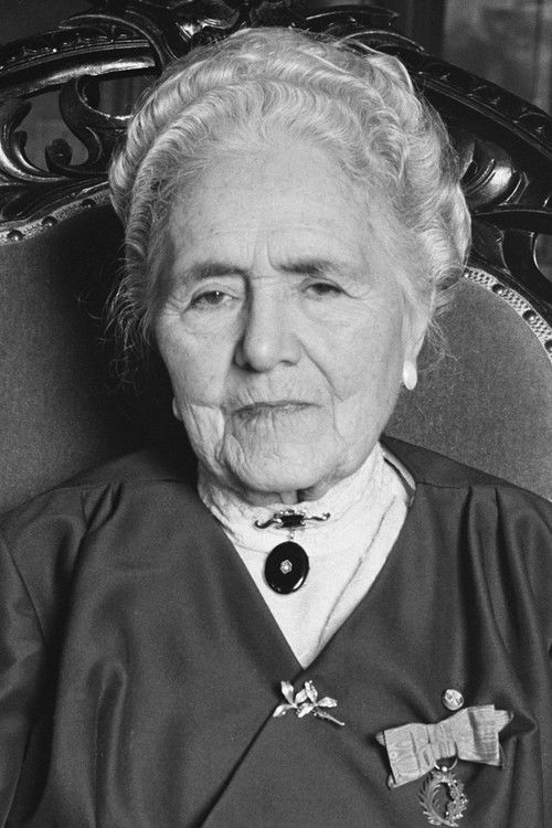 Rika Hopper as Zuster Thérèse