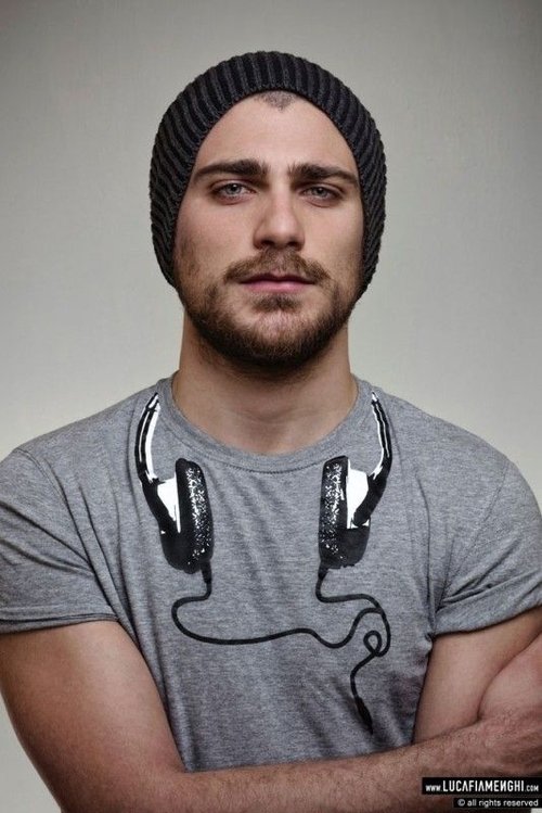 Luca Fiamenghi as Max