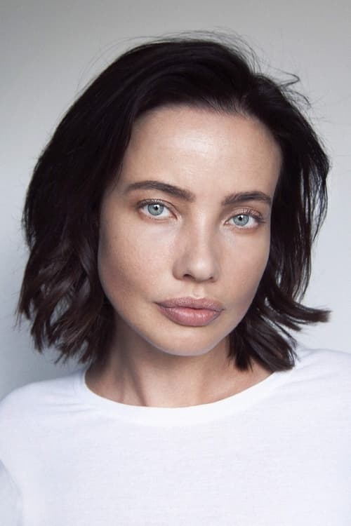 Stephanie Corneliussen as Viktoria