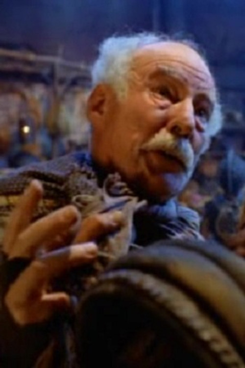 Bernard Moody as Bill Howie