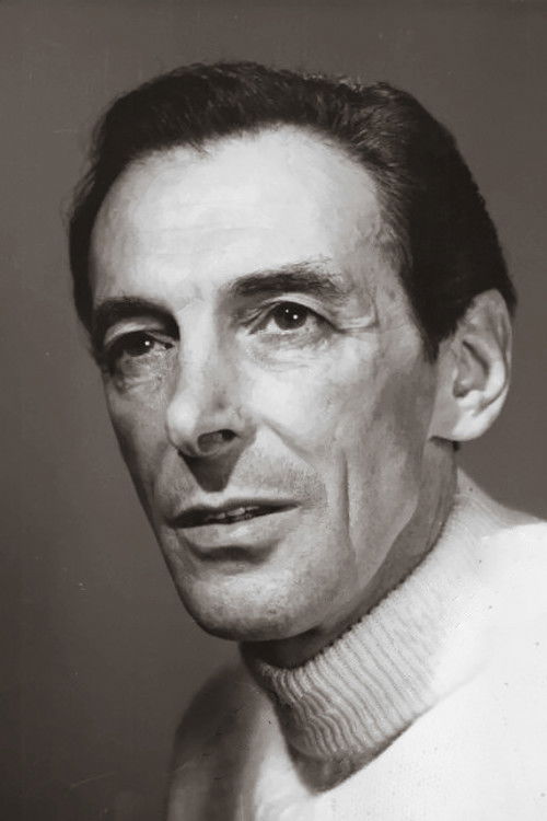 Desmond Walter-Ellis as Alberto - Captain of the guard