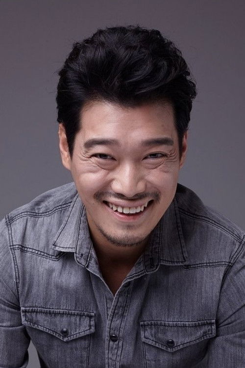 Yun Seung-hun as Yeong-bin