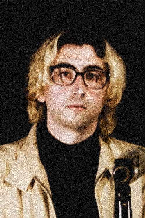 Feck Speiderbeck as The Cameraman