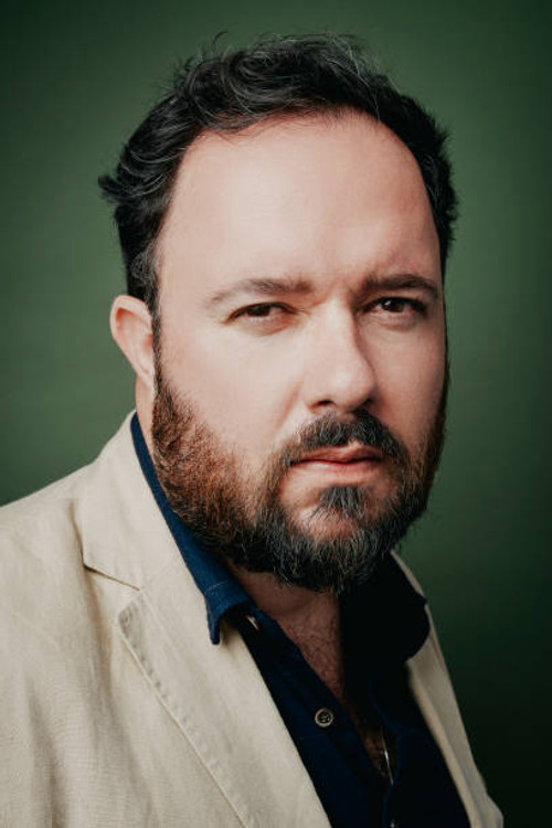 Juliano Dornelles as Um Cientista