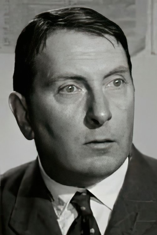 André Dalibert as Webb, le bijoutier