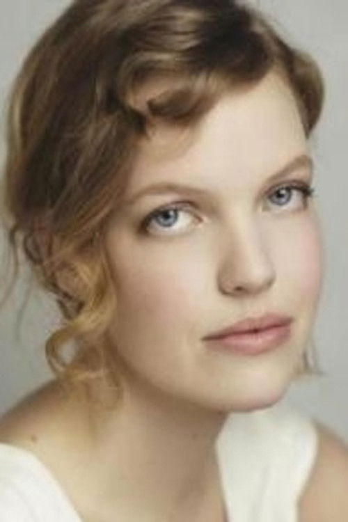 Anabelle LeMieux as Charlie