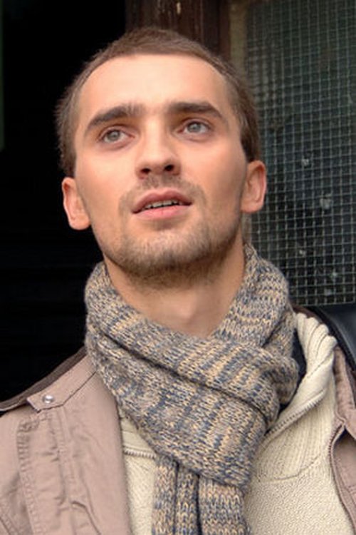 Robert Olech as Piotr Maj / Ryszard Maj, ojciec Piotra w roku 1968