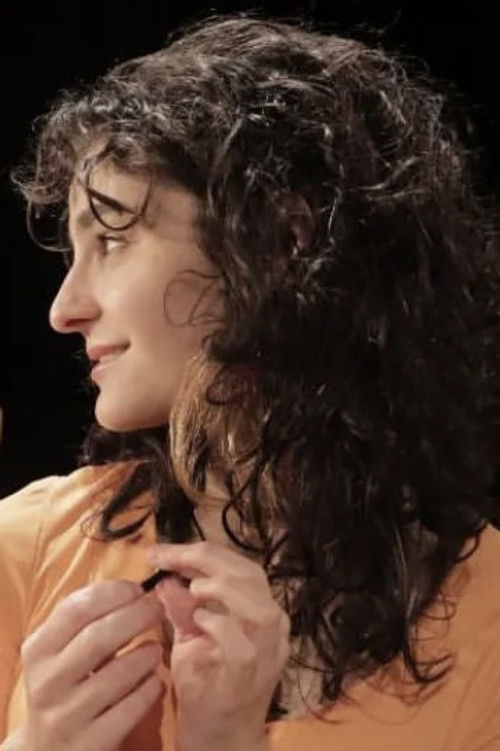 Giulia Lorenzi as Betina