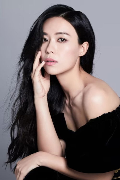 Rebecca Lim as Serena Teo